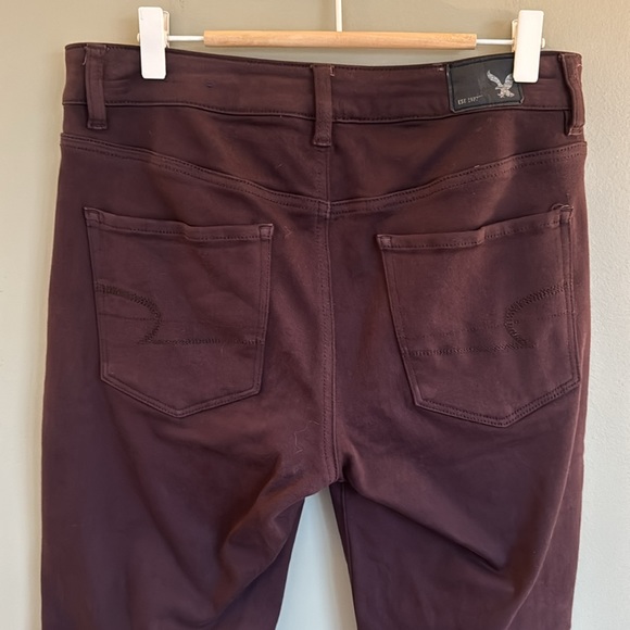 American Eagle Plum Colored Cropped Jean (skinny fit) - Picture 6 of 11